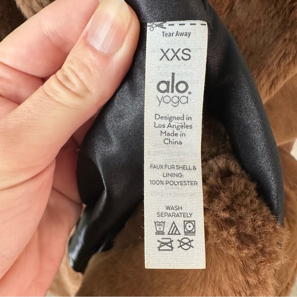 NWT ALO YOGA Oversized Faux Fur Brown Teddy Fuzzy Long Duster Coat SZ XXS - Picture 6 of 9